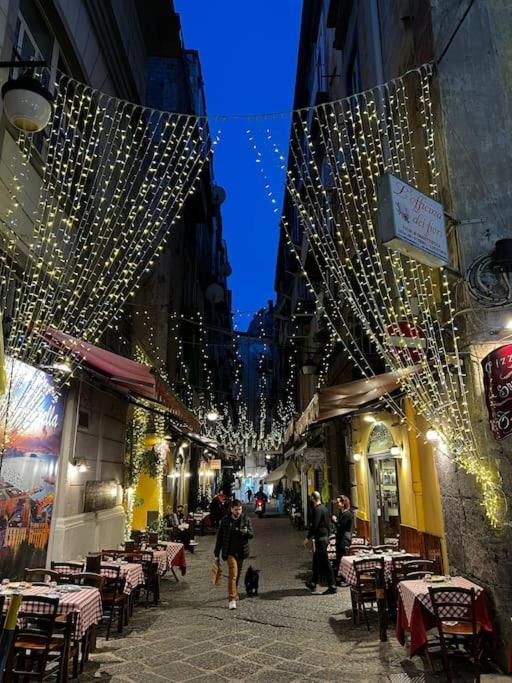 Appartamento Scaramanzia Napoli Bagian luar foto