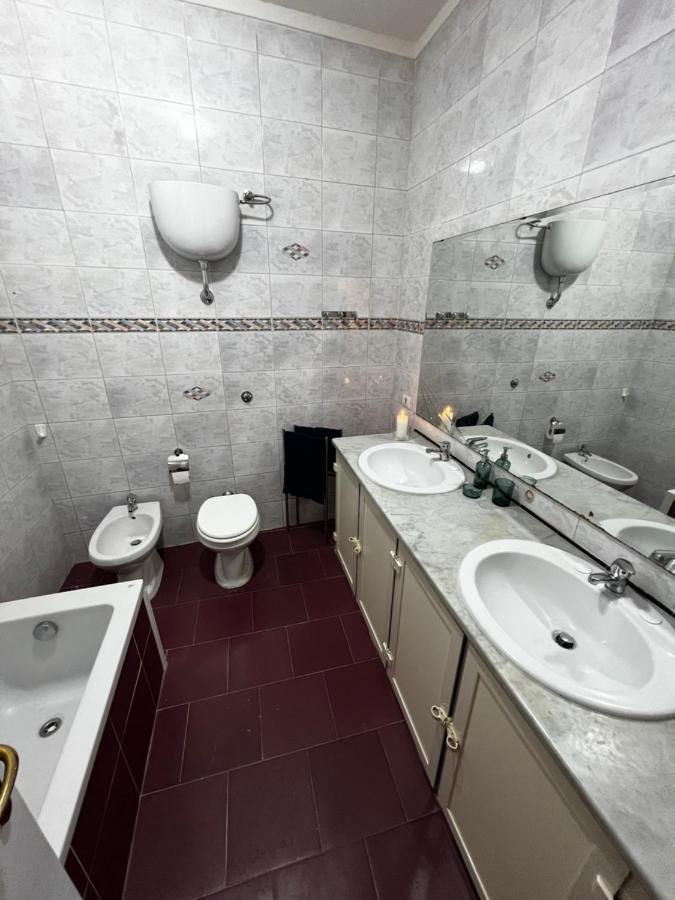 Appartamento Scaramanzia Napoli Bagian luar foto
