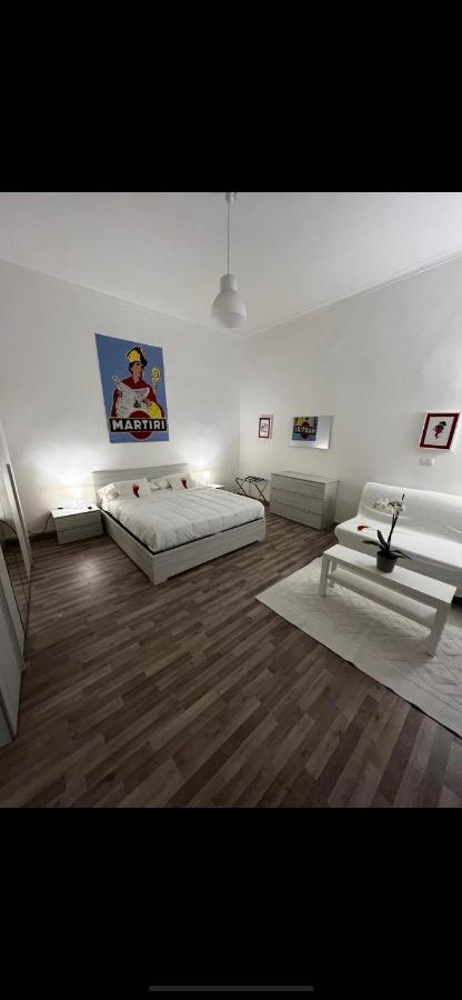 Appartamento Scaramanzia Napoli Bagian luar foto